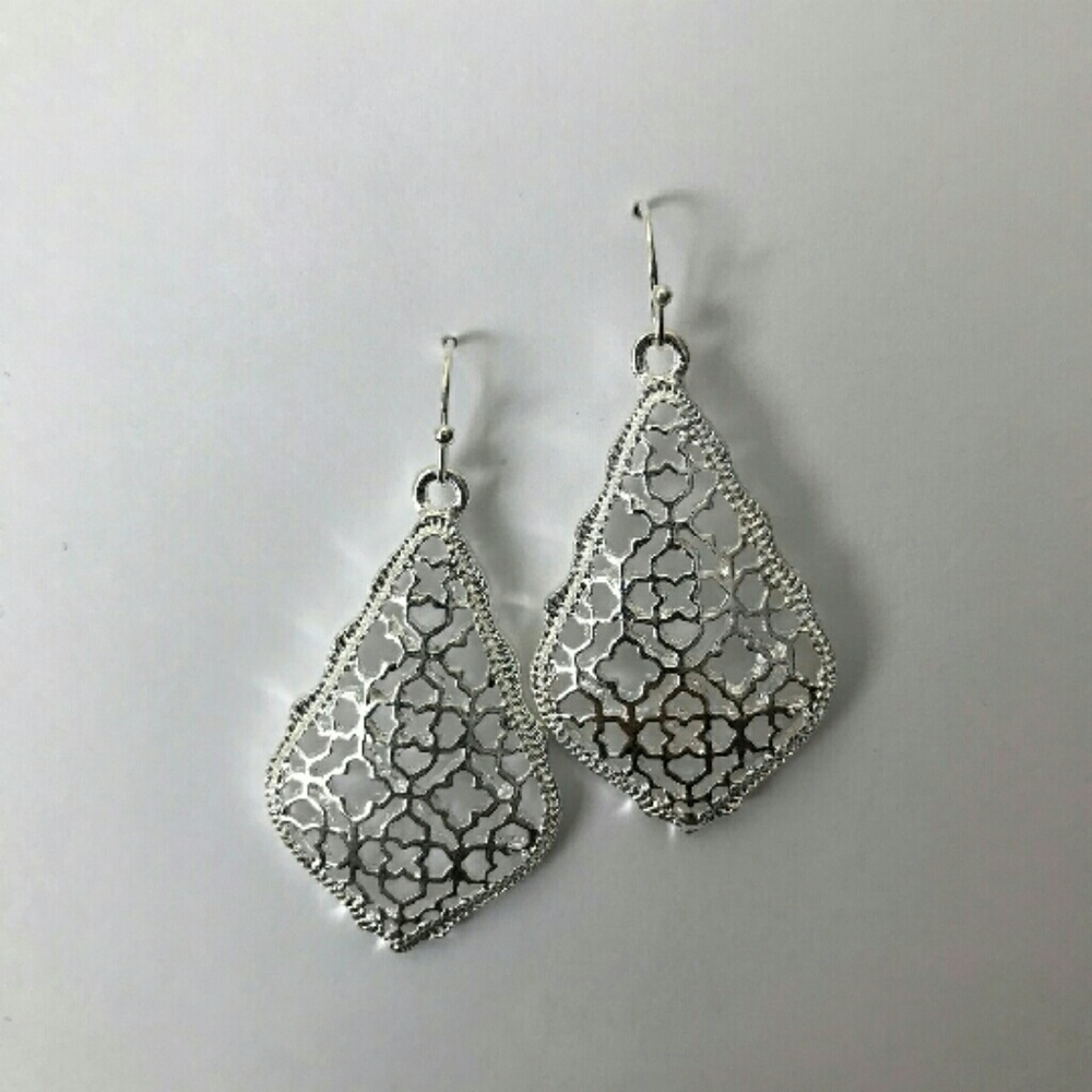 Atelier Sona Earrings
